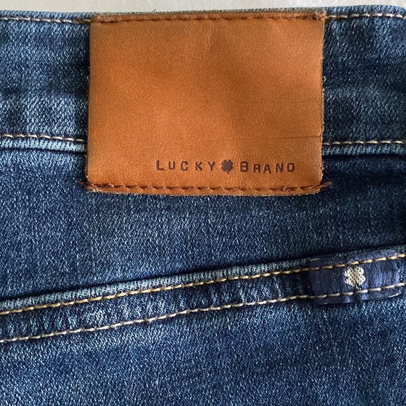 Lucky Brand Brigitte Skinny High Rise Raw Hem size 8 / 29 Medium Wash - Picture 9 of 13